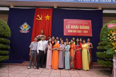 SÁNG NGÀY 5/9/2022 TRƯỜNG TH NGUYỄN CÔNG TRỨ LONG TRỌNG TỔ CHỨC LỄ KHAI GIẢNG NĂM HỌC 2022 – 2023.